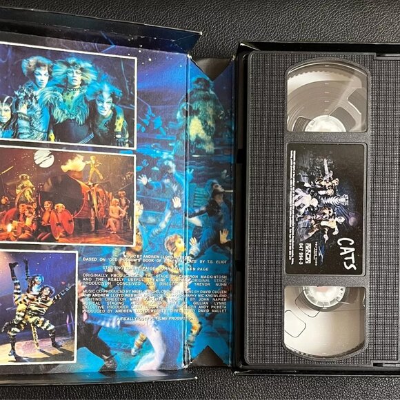 Cats: The Musical VHS, 1998 Cardboard sleeve In Good shape - Picture 5 of 5